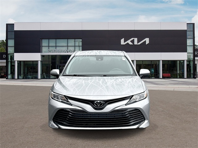 2020 Toyota Camry LE photo 3