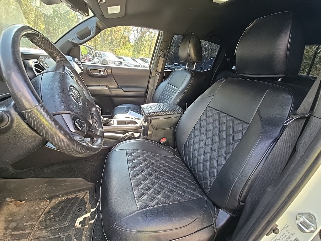 2021 Toyota Tacoma TRD Off-Road photo 14