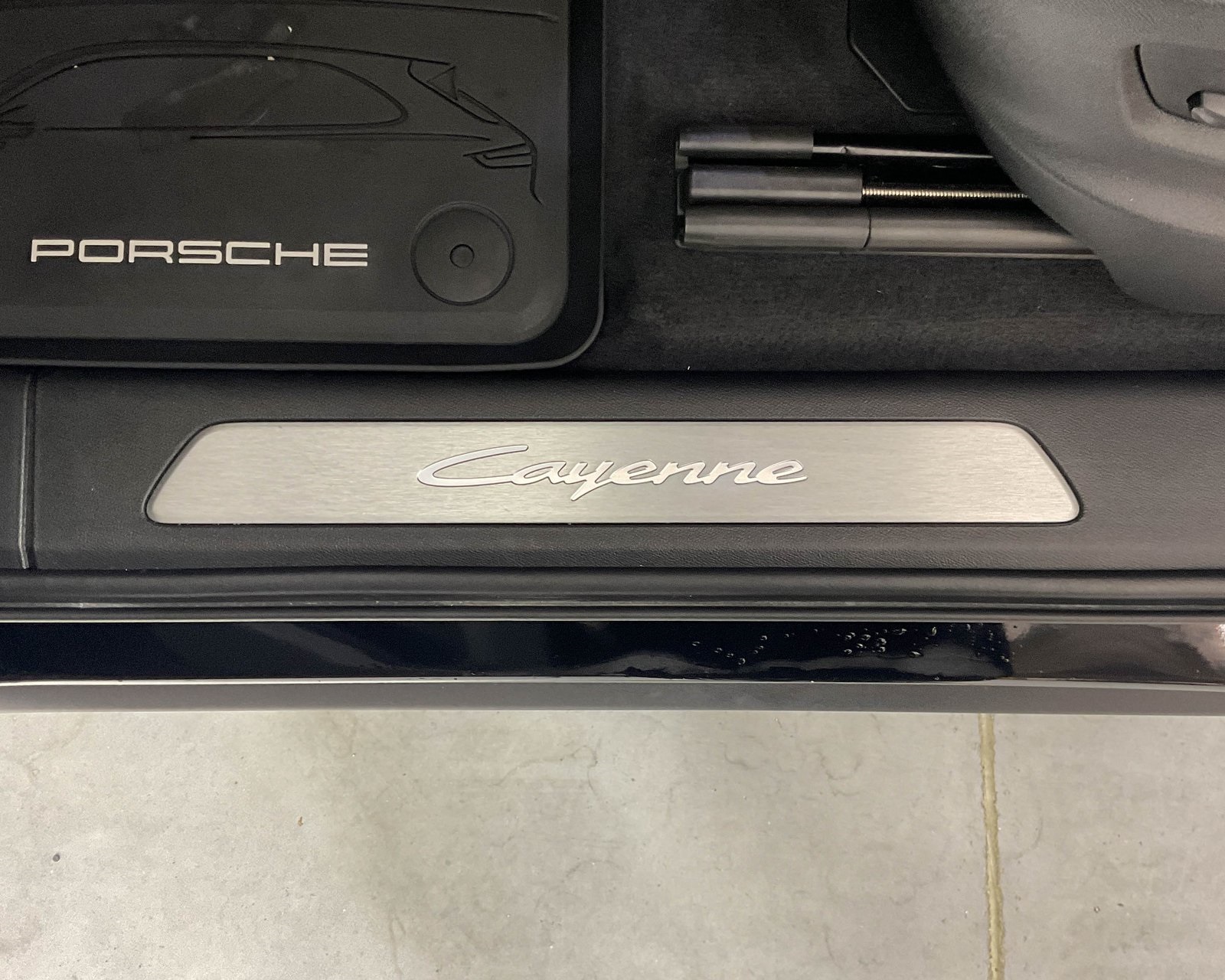 2024 Porsche Cayenne photo 15