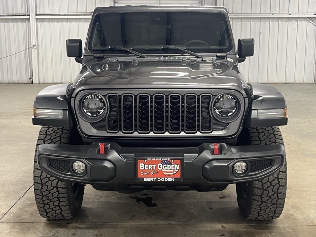 2024 Jeep Gladiator Rubicon photo 2