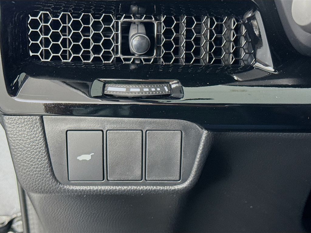 2026 Honda CR-V Hybrid Sport Touring photo 3