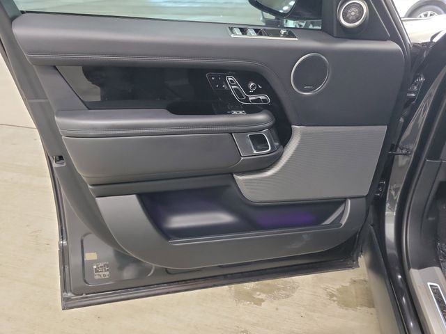 2019 Land Rover Range Rover HSE photo 8