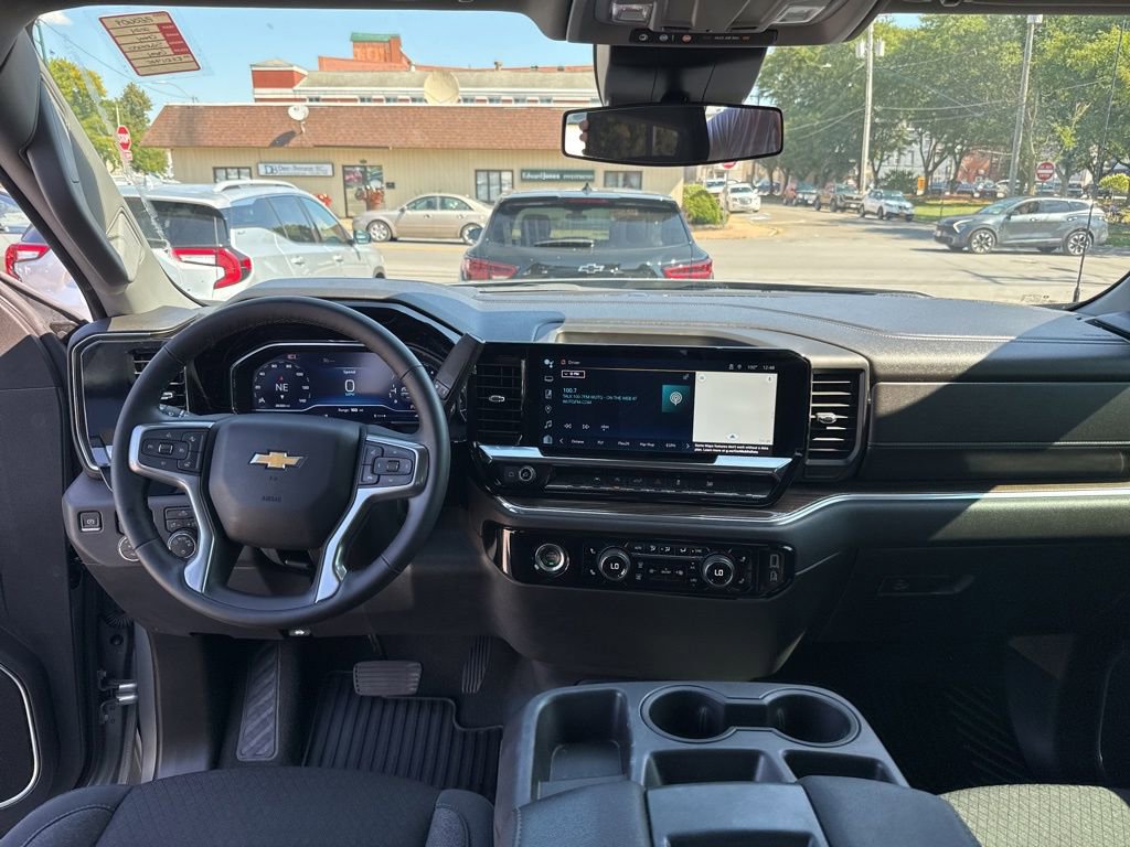 2024 Chevrolet Silverado 1500 LT photo 12