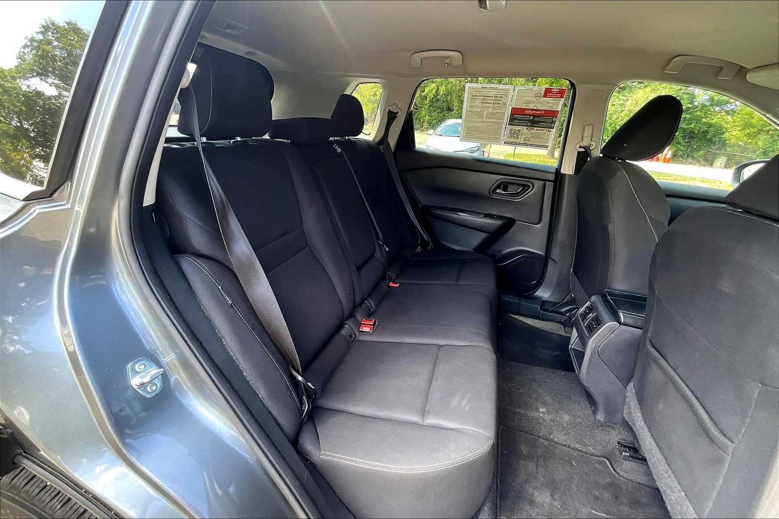 2024 Nissan Rogue S AWD photo 20