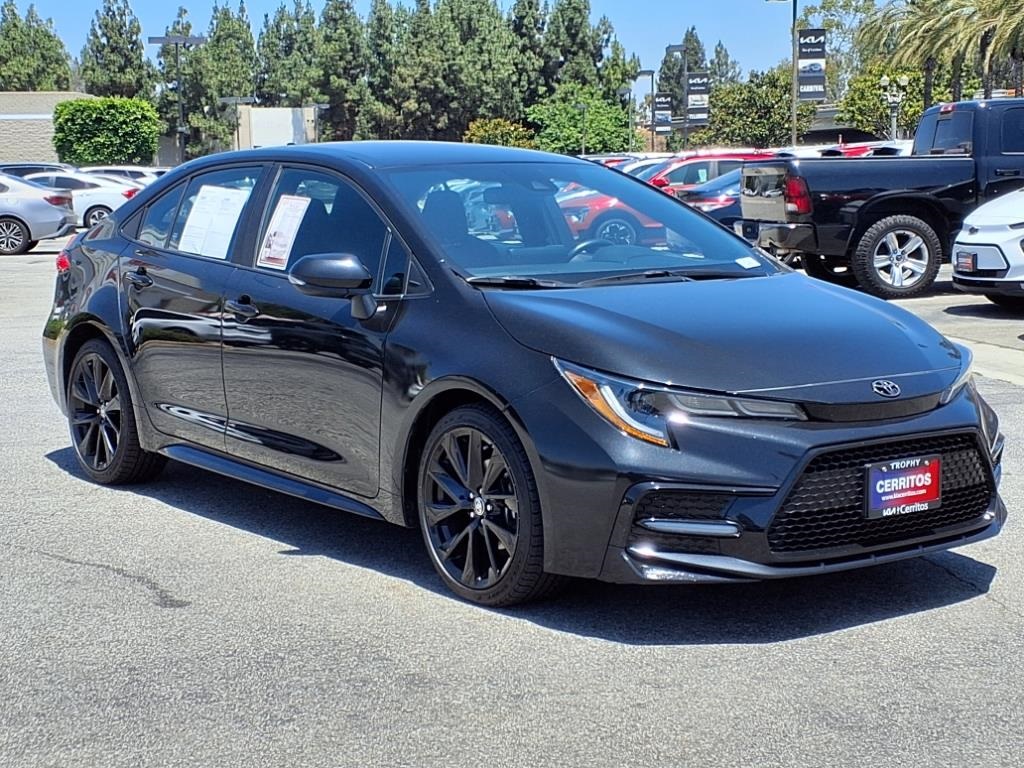 2022 Toyota Corolla SE photo 4