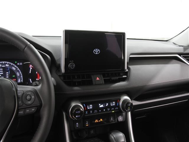 2024 Toyota RAV4 XLE photo 9
