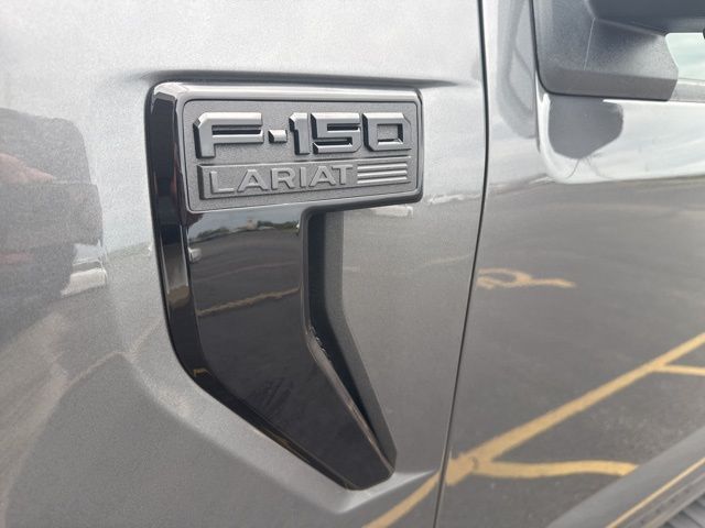 2025 Ford F-150 Lariat photo 3