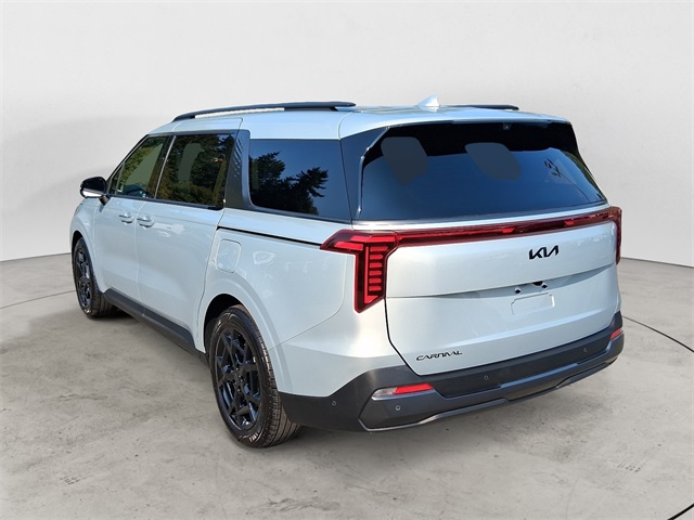 2025 Kia Carnival SX Prestige photo 2