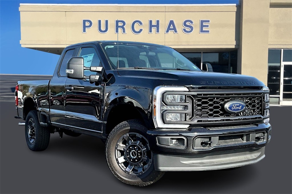 2026 Ford F-350 Super Duty XL's photo