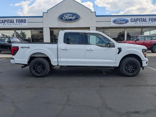 2025 Ford F-150 XLT photo 32