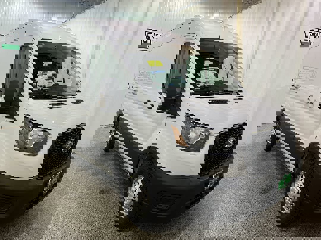 New 2025 OXFORD WHITE Ford BASE image 1