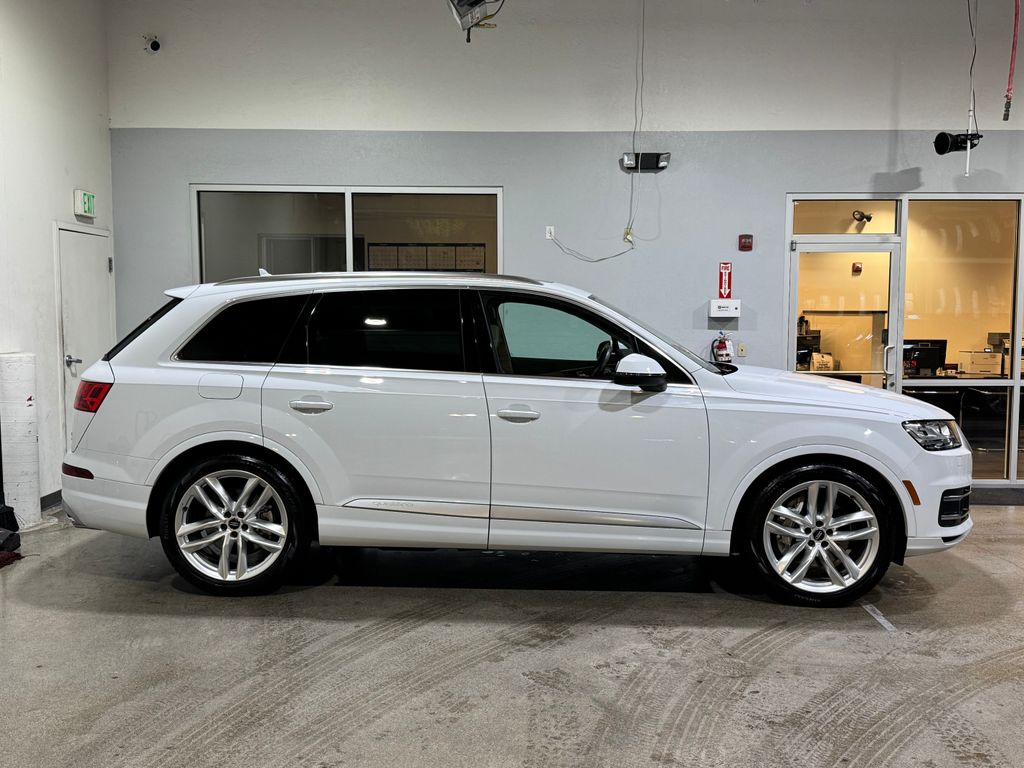 2018 Audi Q7 3.0T Prestige photo 4
