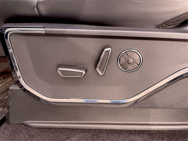 2024 Ford F-150 Platinum photo 5