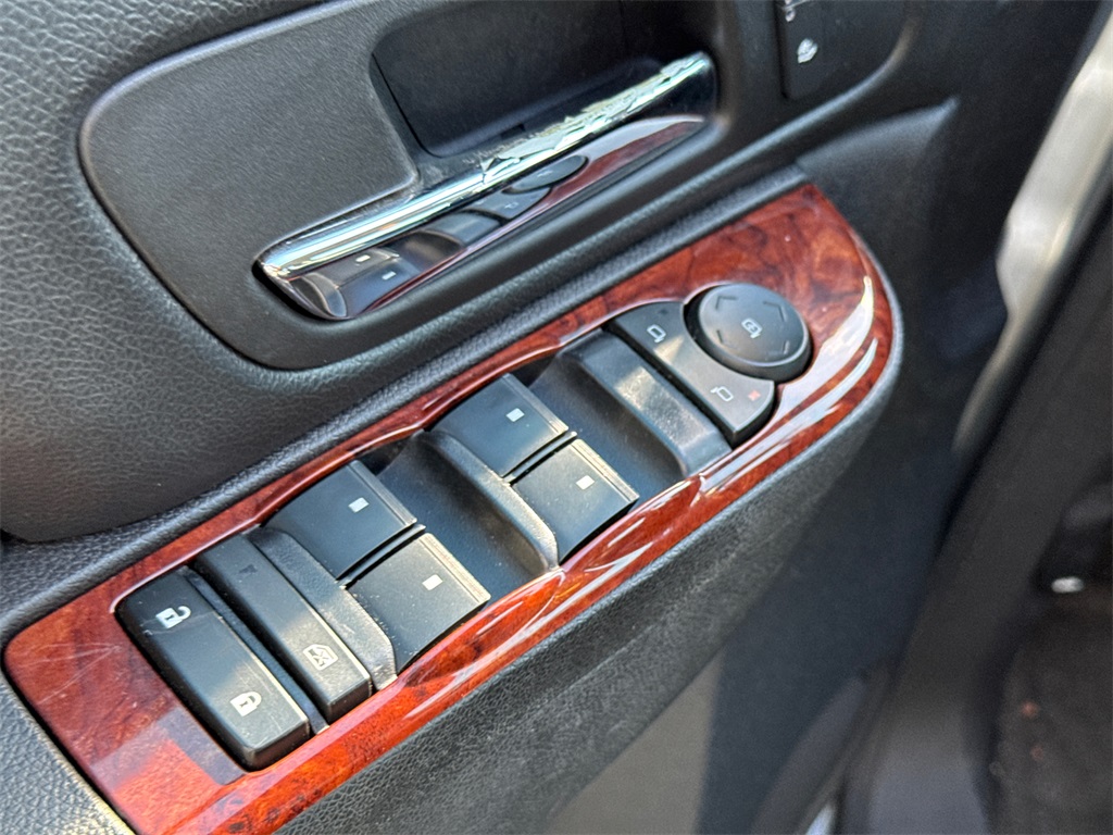 2012 Chevrolet Tahoe LT photo 11