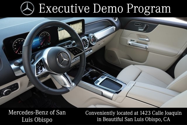 2025 Mercedes Benz GLB 250 4MATIC photo 2