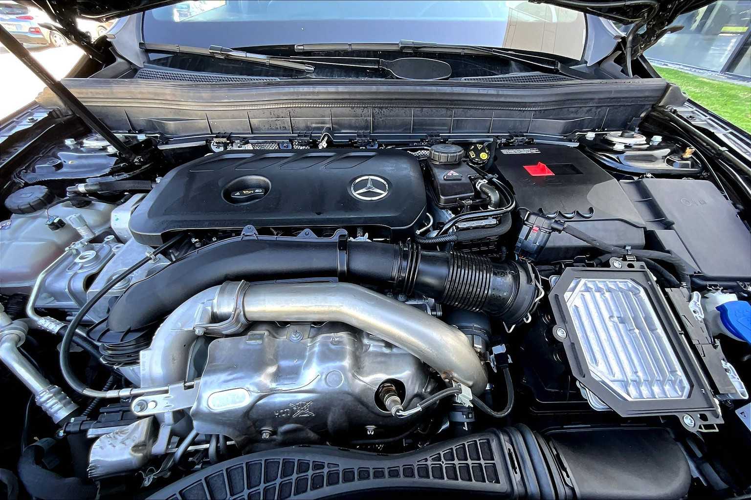 2024 Mercedes Benz GLB 250 photo 30