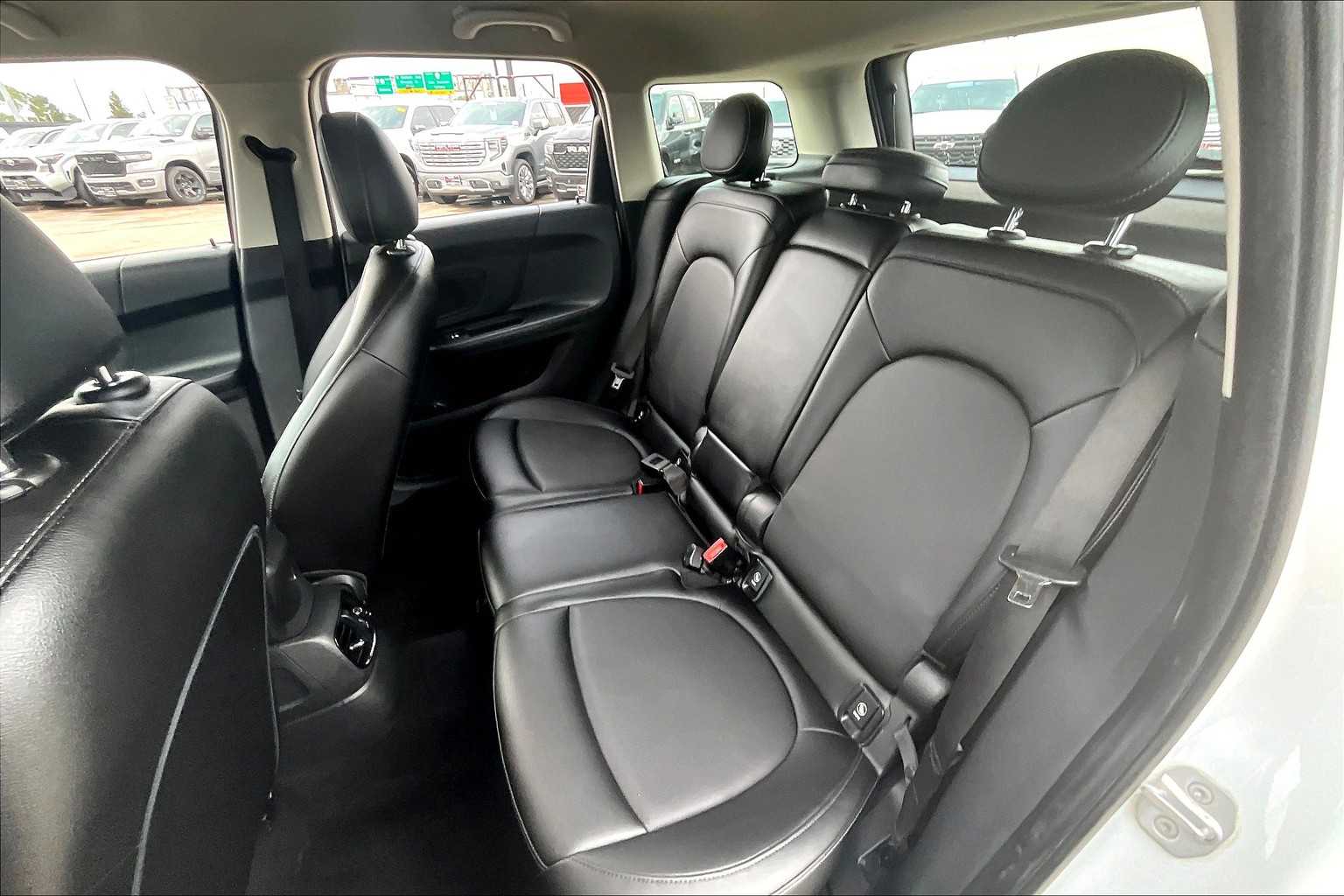 2017 Mini Countryman photo 19