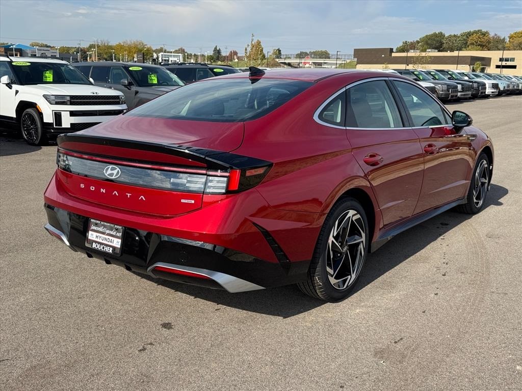 2026 Hyundai Sonata SEL Sport photo 2