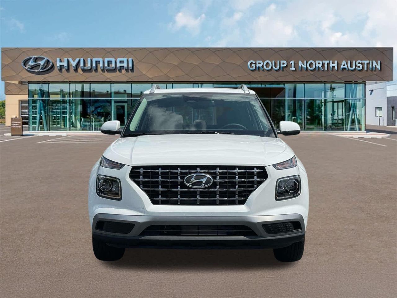 2025 Hyundai Venue SEL photo 2