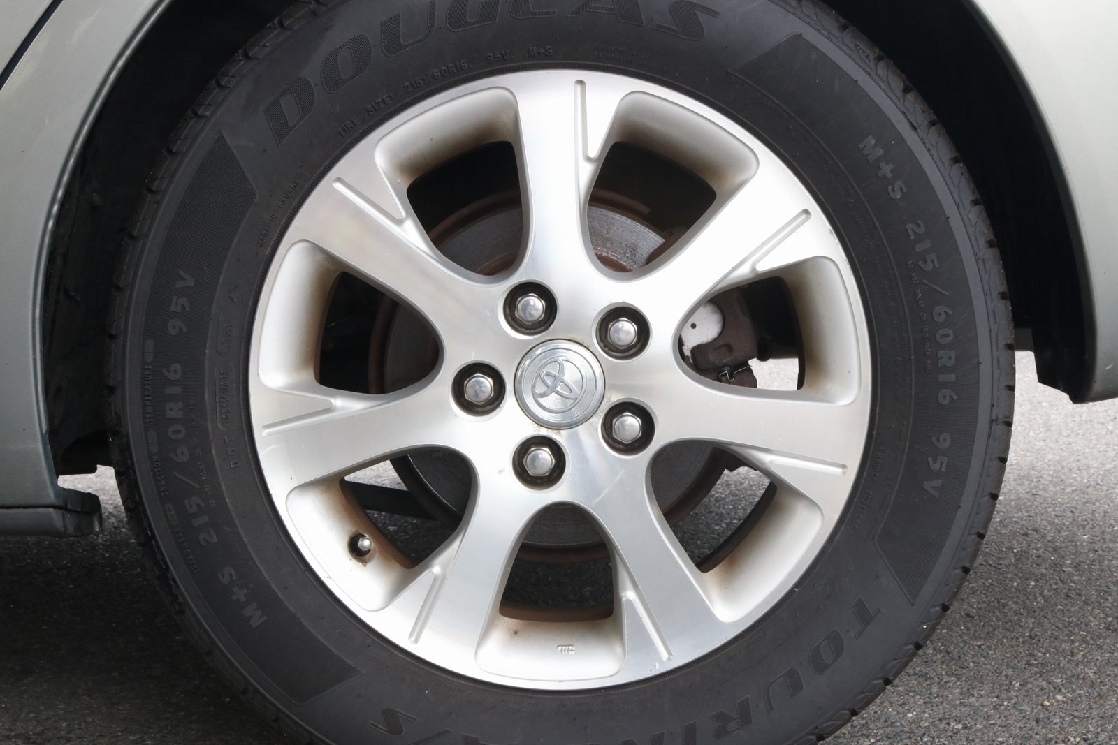 2005 Toyota Camry XLE photo 7