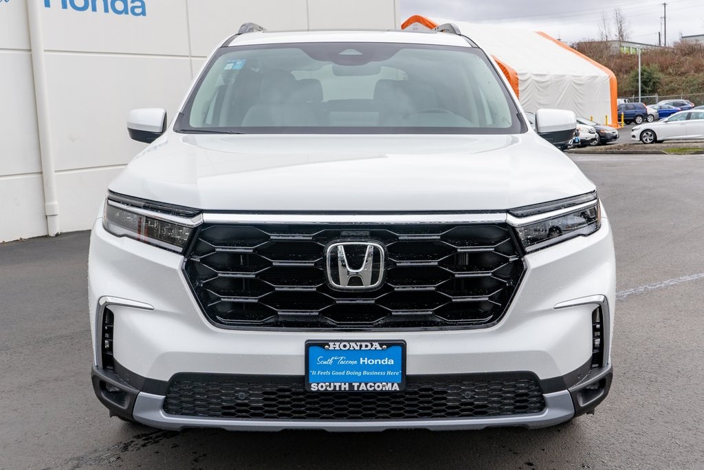 2025 Honda Pilot Touring photo 3