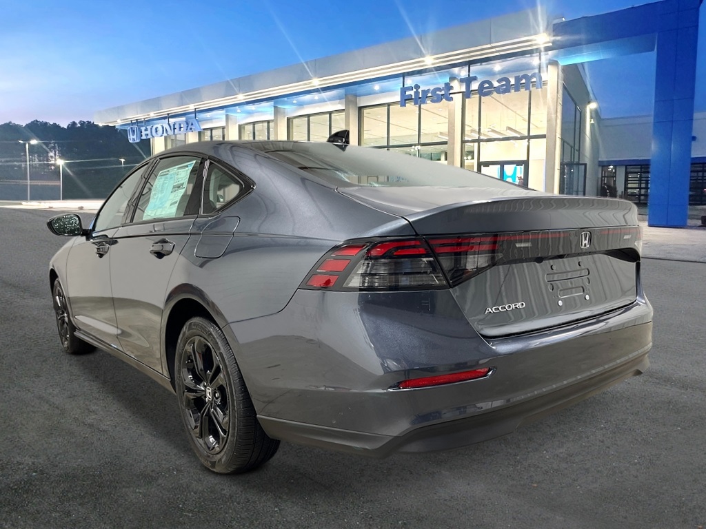 2025 Honda Accord SE photo 2