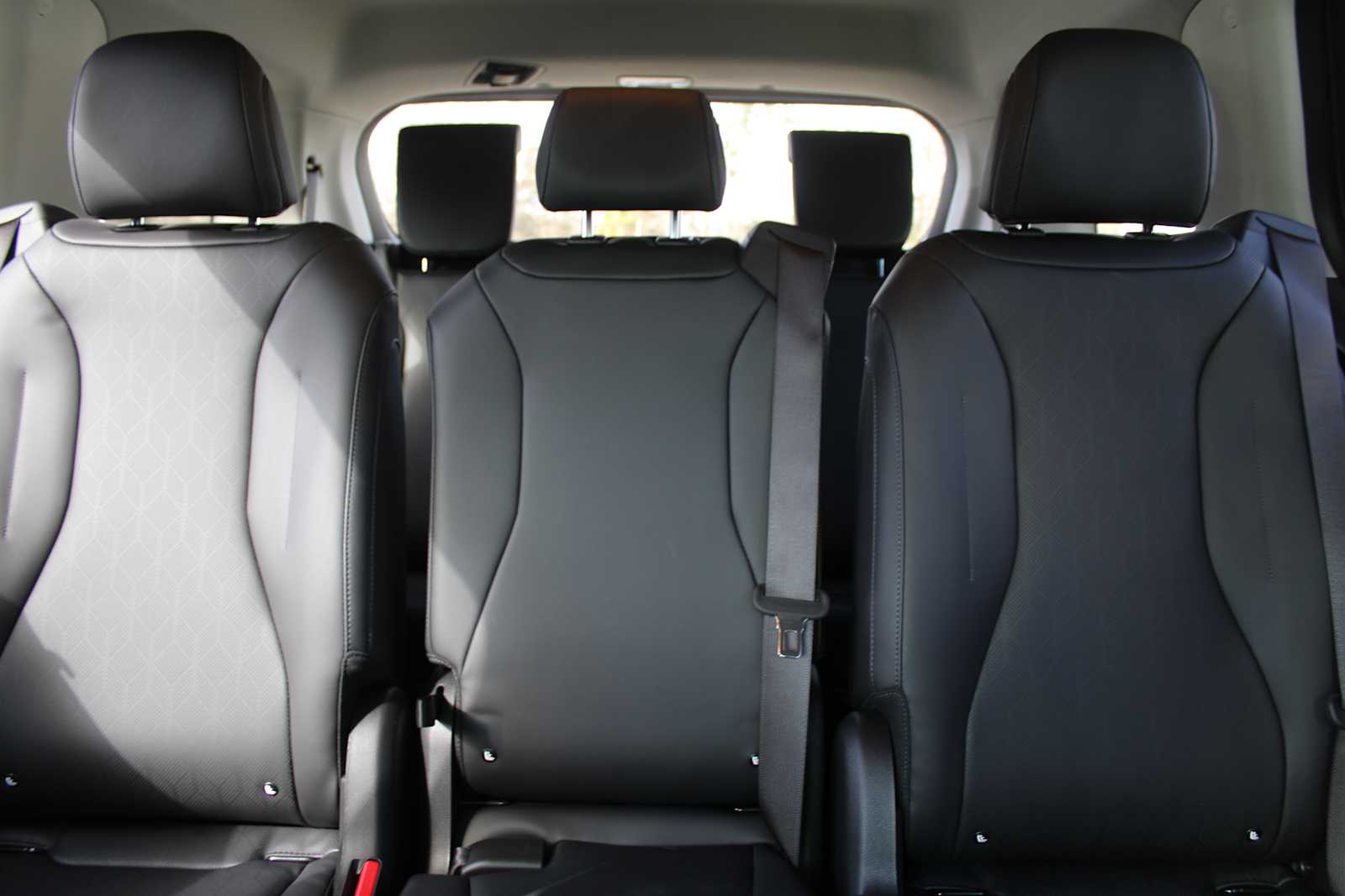 2025 Kia Carnival EX photo 50