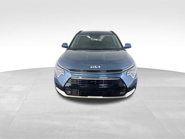 2024 Kia Niro Plug-In Hybrid SX photo 2