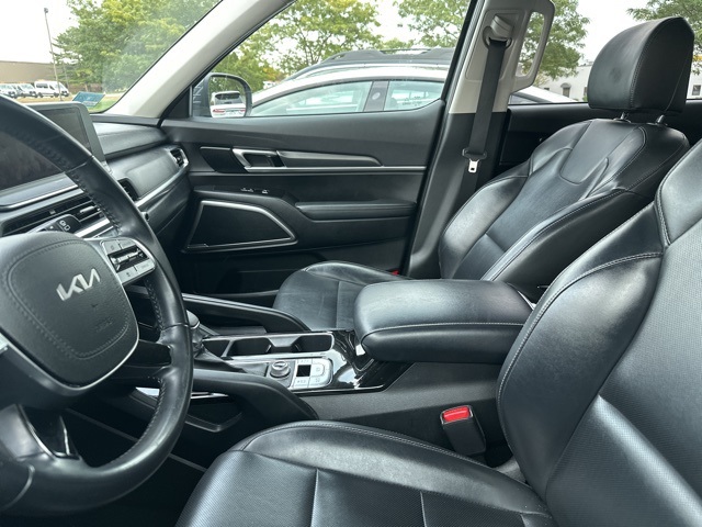 2022 Kia Telluride LX photo 5
