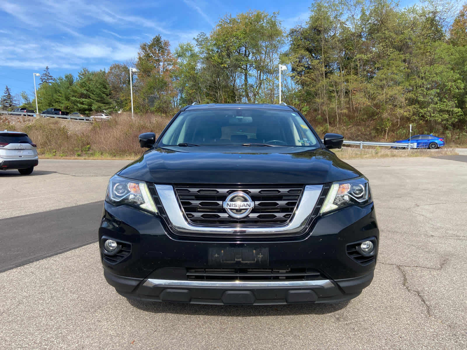 2019 Nissan Pathfinder SL photo 9