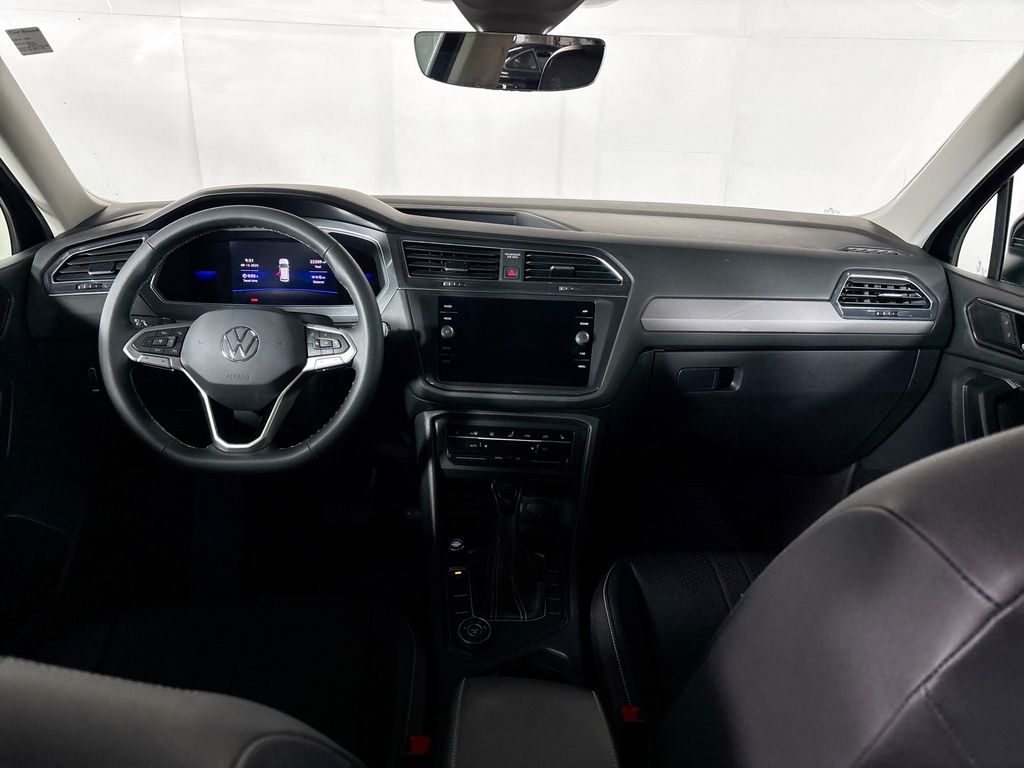 2022 Volkswagen Tiguan SE photo 12
