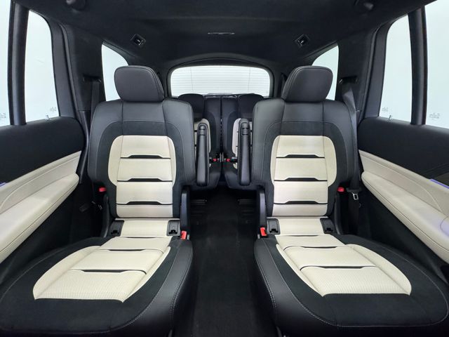 2026 Mercedes Benz GLS AMG 63 4MATIC photo 3
