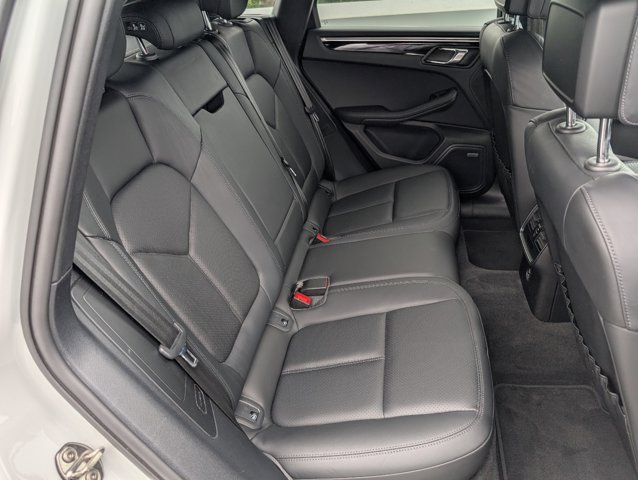 2021 Porsche Macan S photo 7