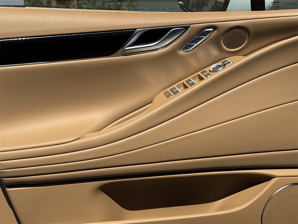 2026 Genesis G80 2.5T AWD photo 15