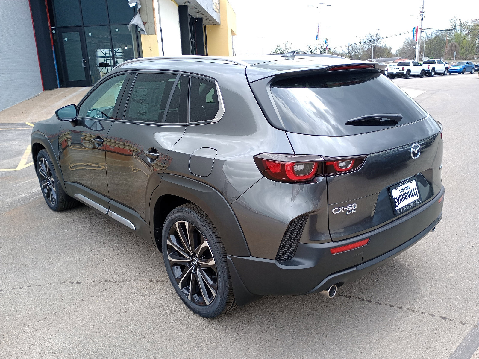 2025 Mazda CX-50 2.5 Premium Plus photo 5
