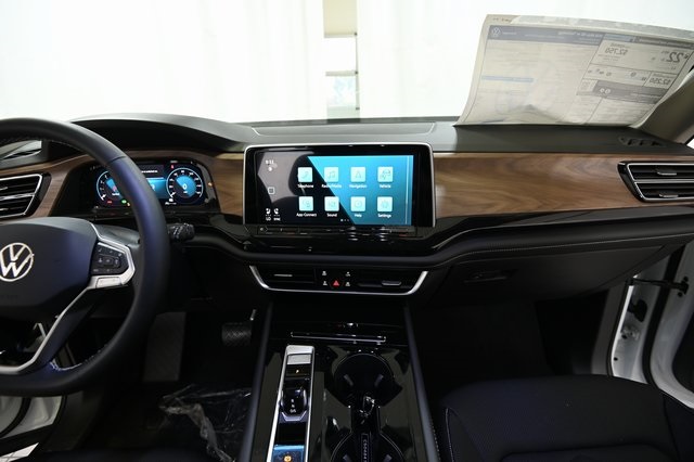 2026 Volkswagen Atlas SE Technology photo 2