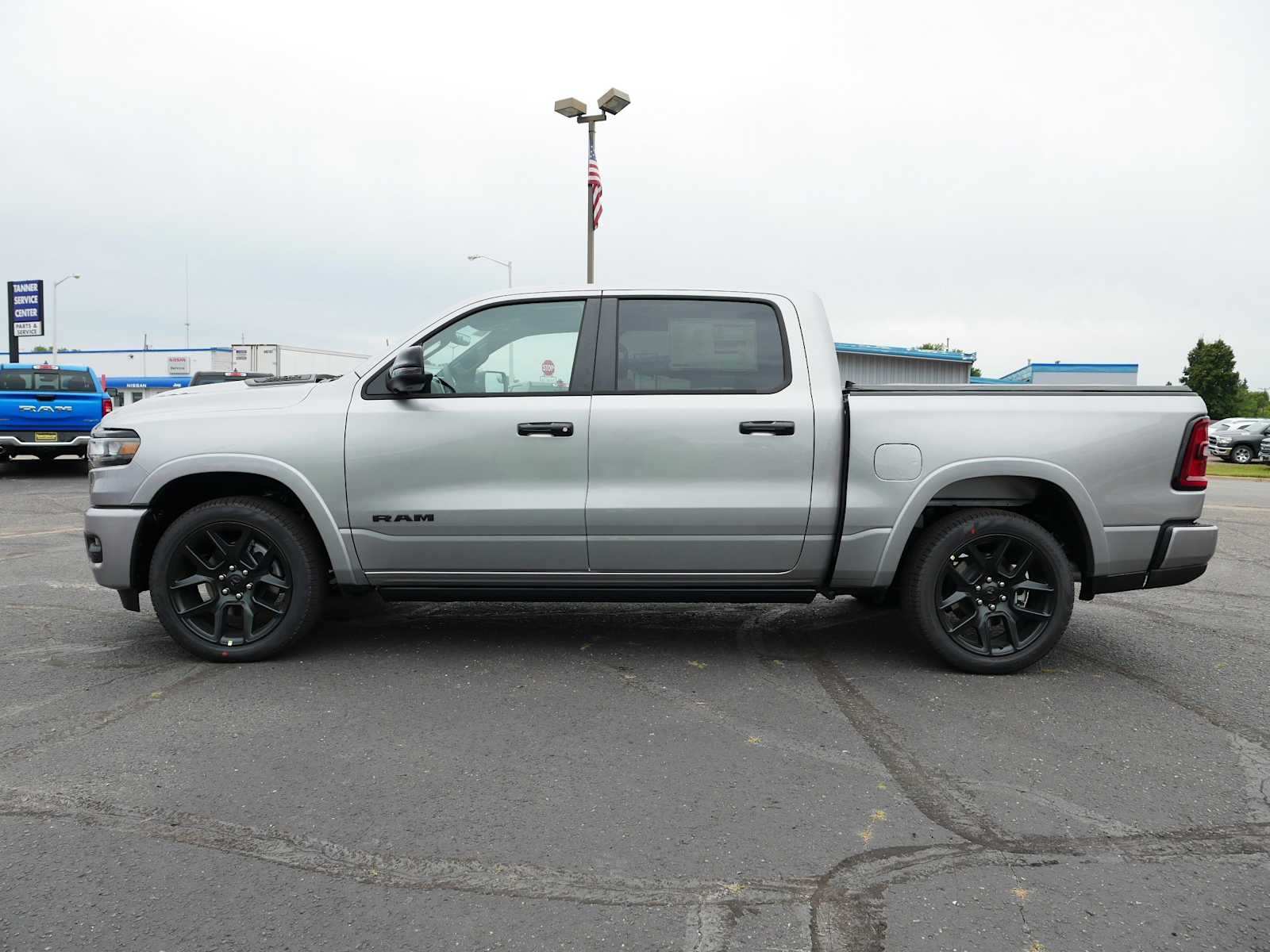 2026 Ram 1500 Laramie photo 2