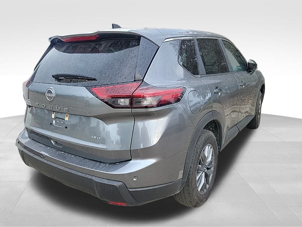 2024 Nissan Rogue S AWD photo 3