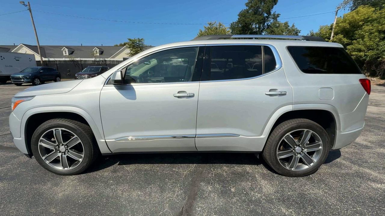 2017 Gmc Acadia Denali photo 4