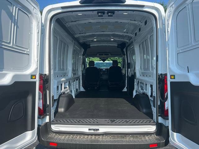 2025 Ford Transit photo 9