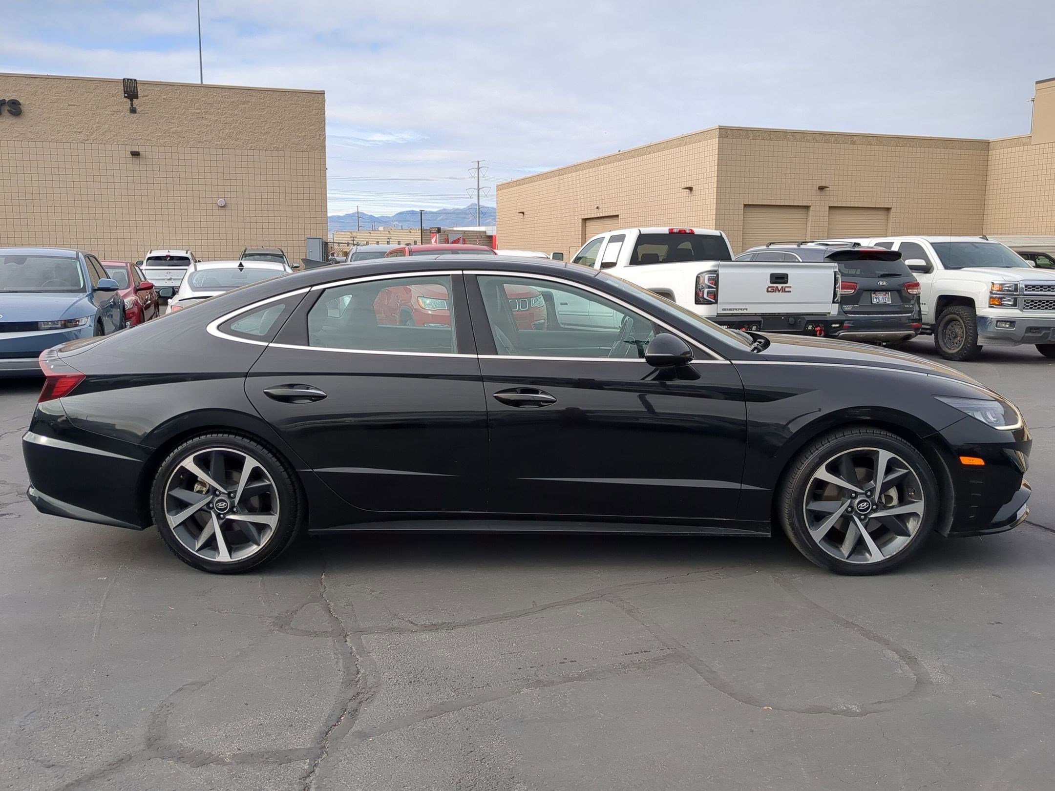 2023 Hyundai Sonata SEL Plus photo 2