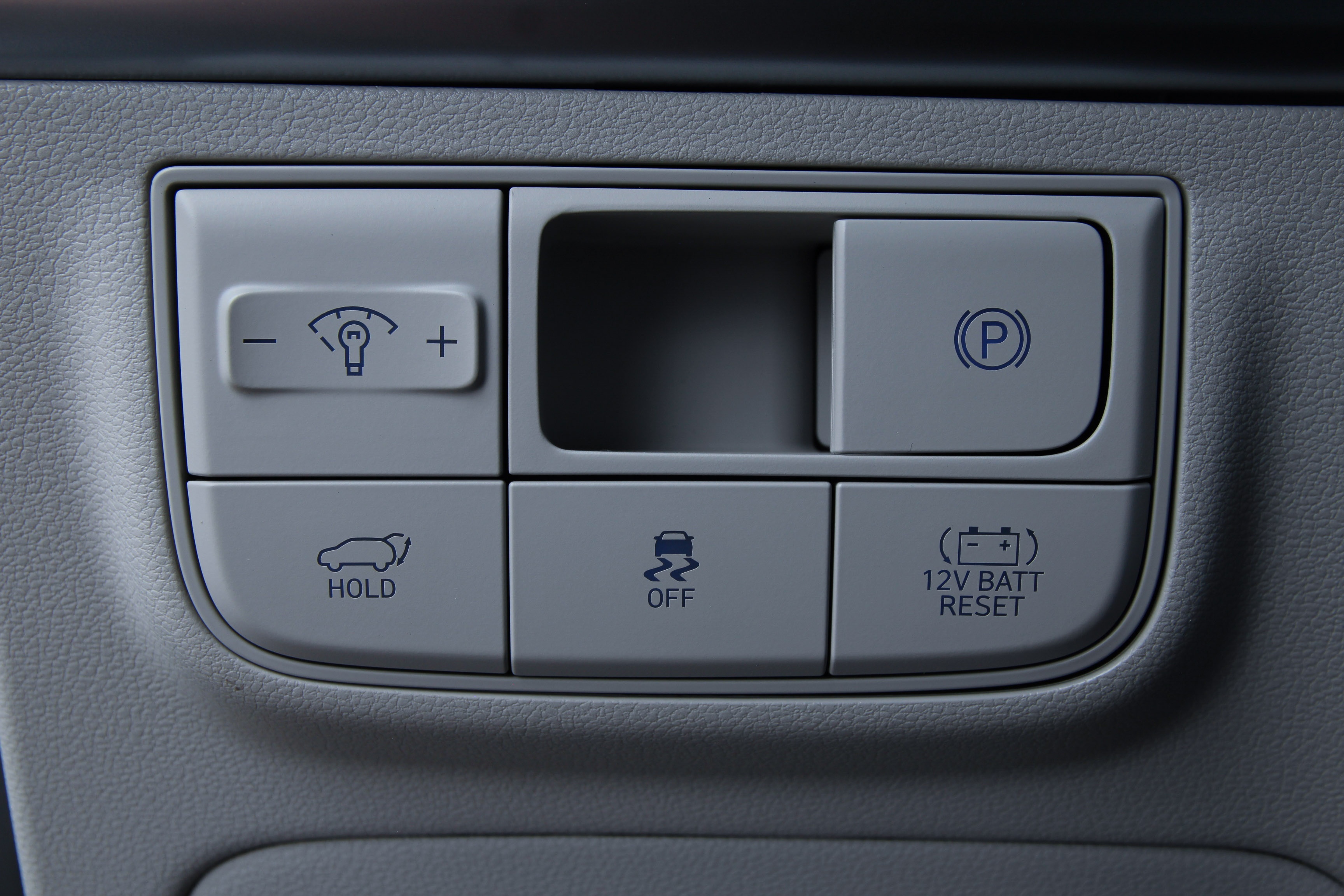 2025 Hyundai Tucson Hybrid Limited photo 12