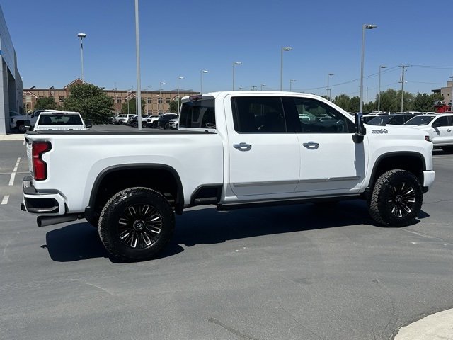 2025 Chevrolet Silverado 3500HD High Country photo 11