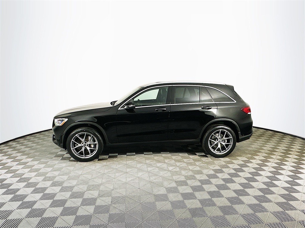 2022 Mercedes Benz GLC 300 4MATIC photo 2