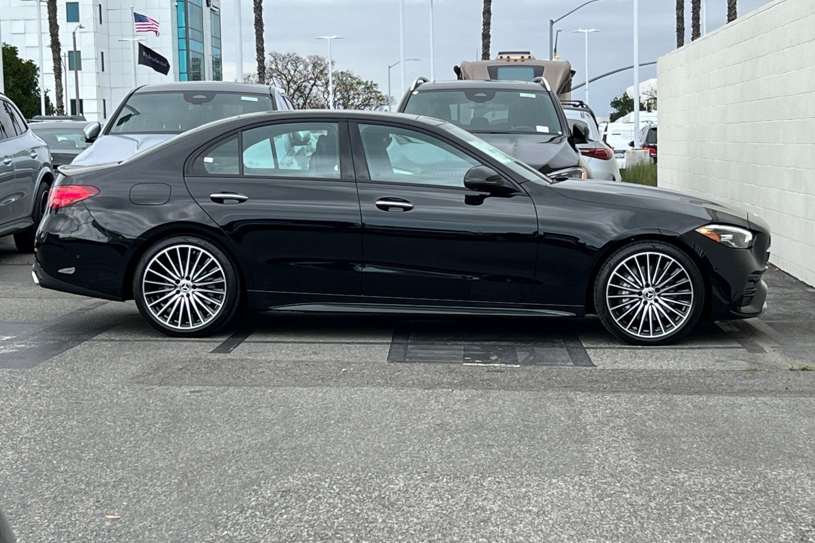 2025 Mercedes Benz C 300 photo 4