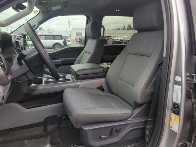 2025 Ford F-150 XLT photo 2