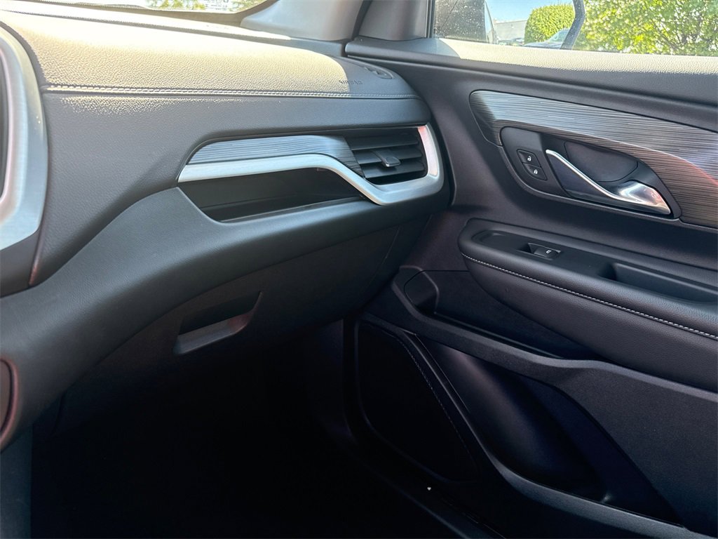 2023 Gmc Terrain SLE photo 24