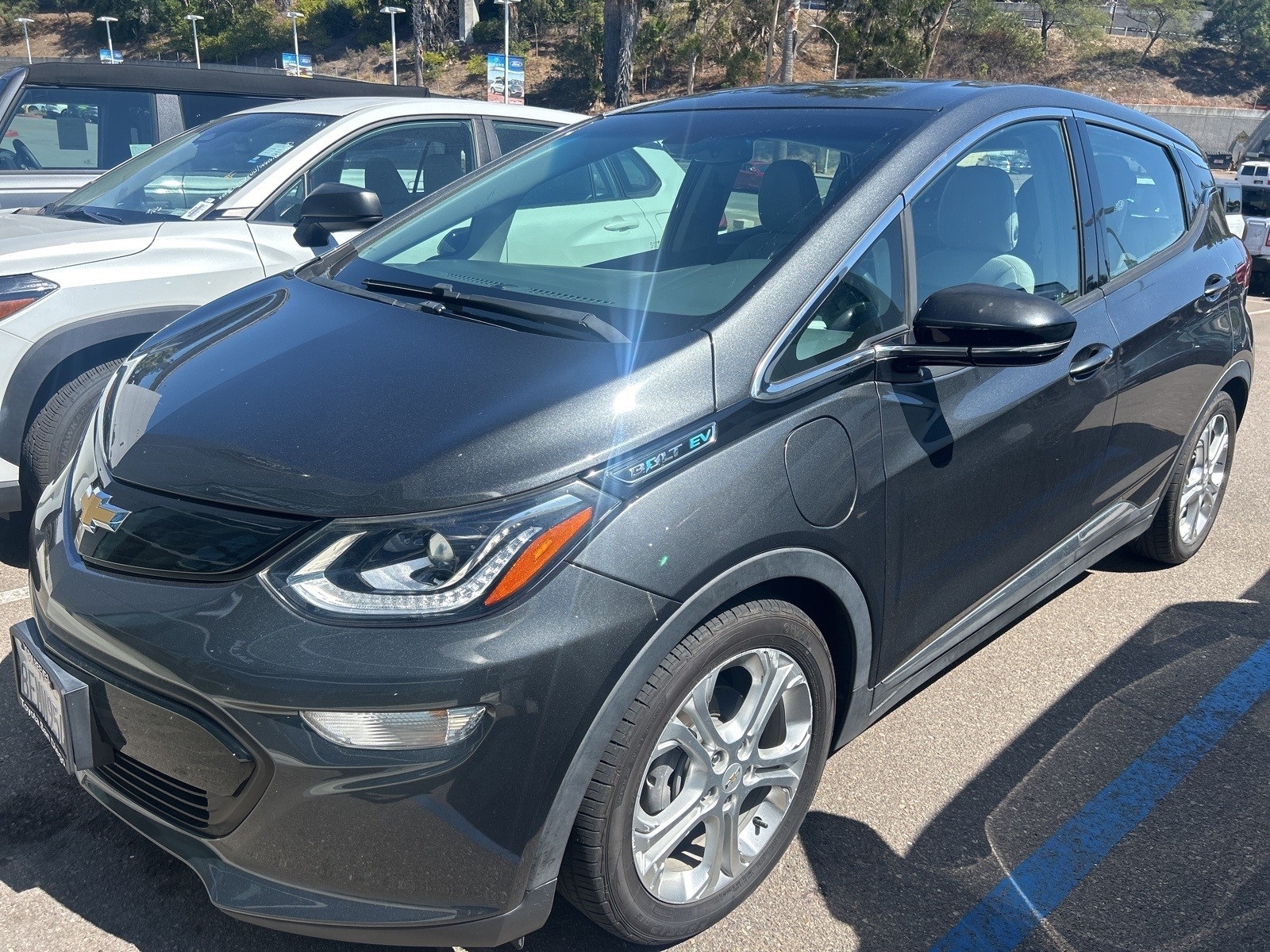 2018 Chevrolet Bolt EV photo 2