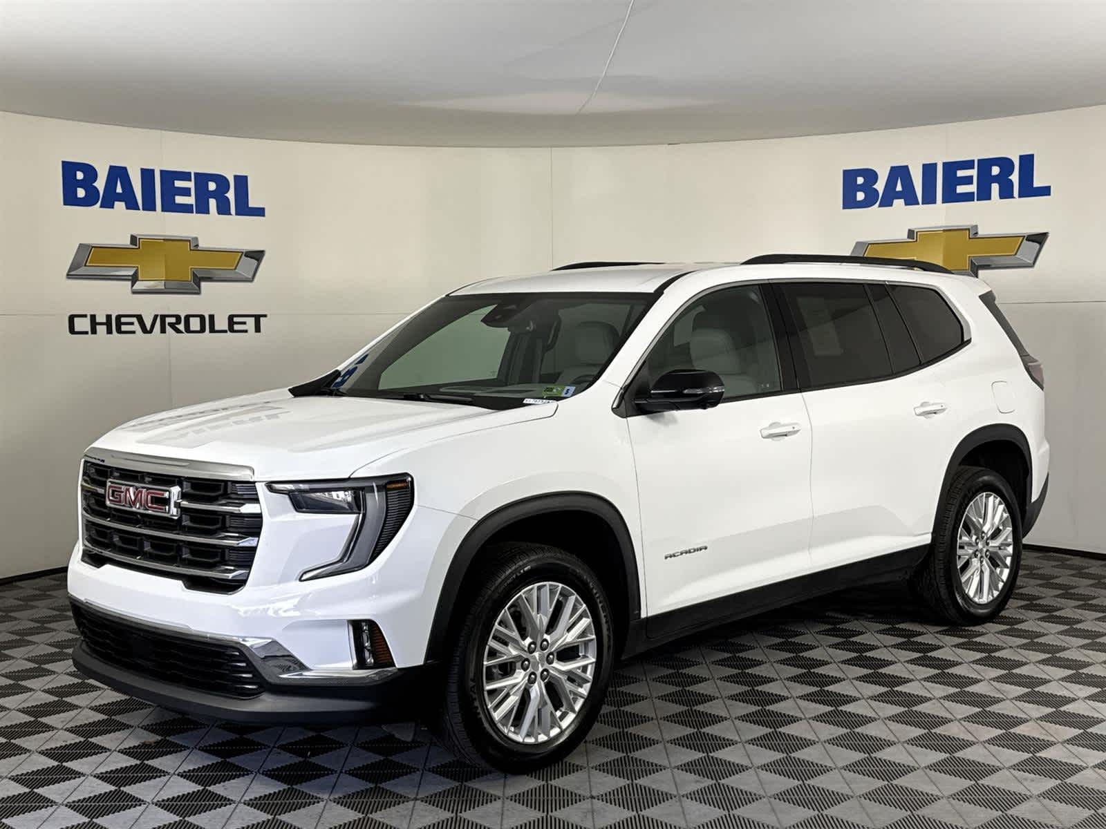 2024 GMC Acadia Elevation's photo