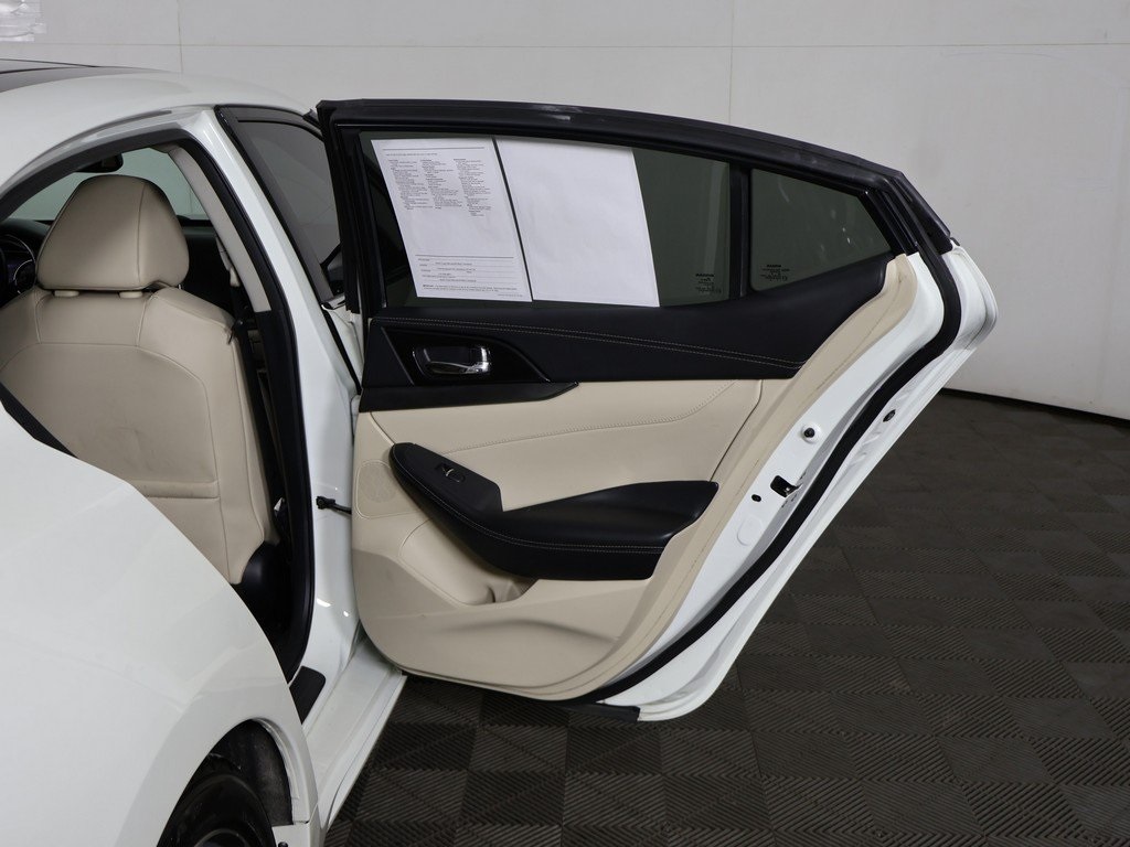 2019 Nissan Maxima SL photo 25